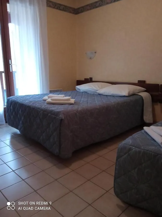07 50 Hotel 44 Du 39 22 Tilleul Corps